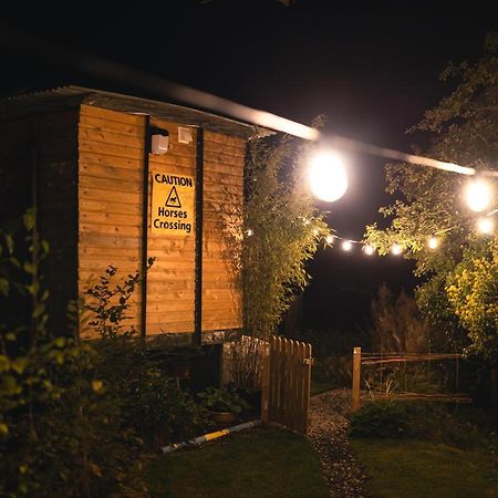 Hotel The Horrrsebox Tinyhouse Glamping Garadice Esterno foto